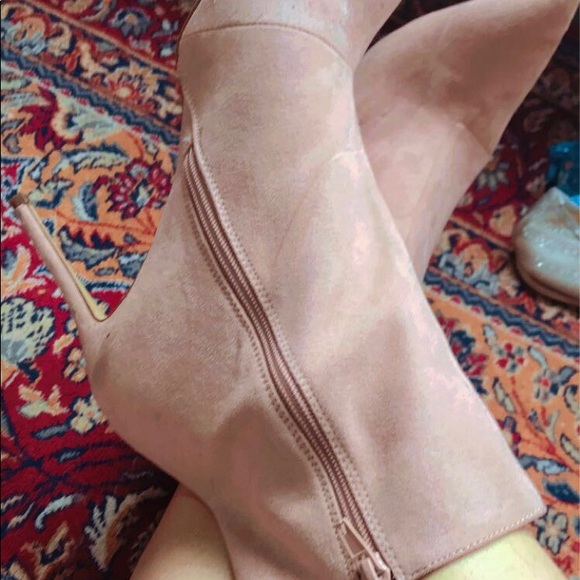 Elegant dusky pink pencil heel ankle boots - Picture 3 of 3